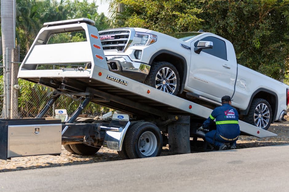 The Role Of Tow Trucks In Roadside Assistance